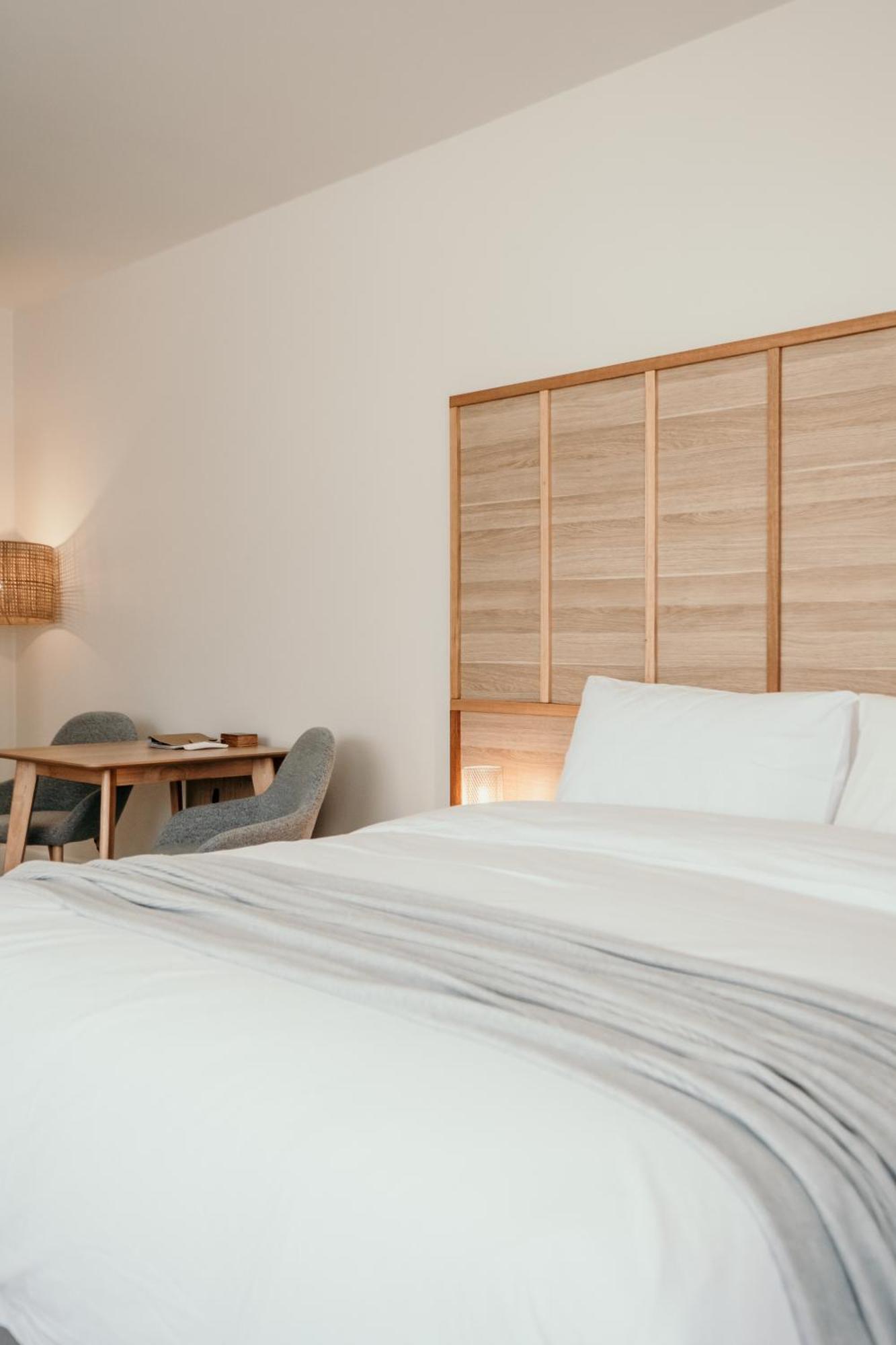 The Oak & Anchor Hotel Порт-Фері Екстер'єр фото A room at the hotel