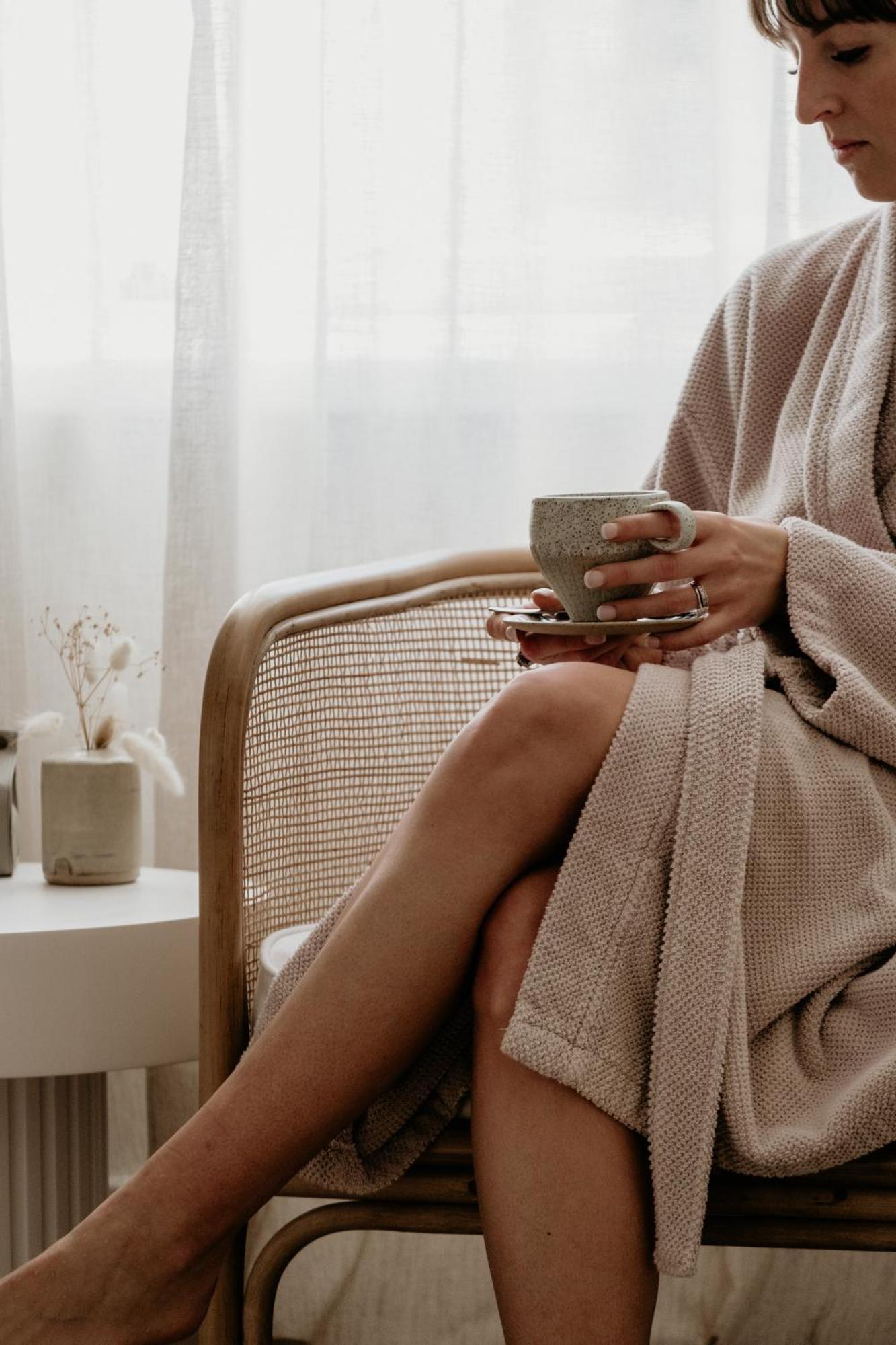 The Oak & Anchor Hotel Порт-Фері Екстер'єр фото A woman wearing a bathrobe